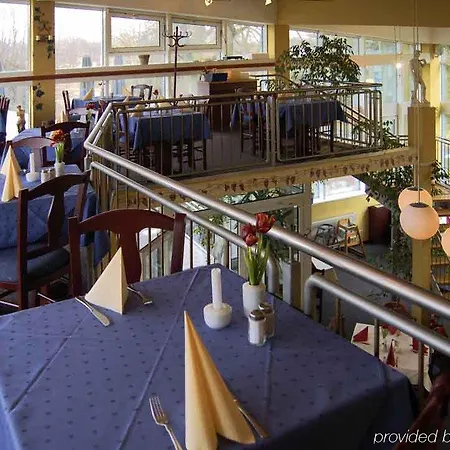 Hotel Grossbeeren 3*