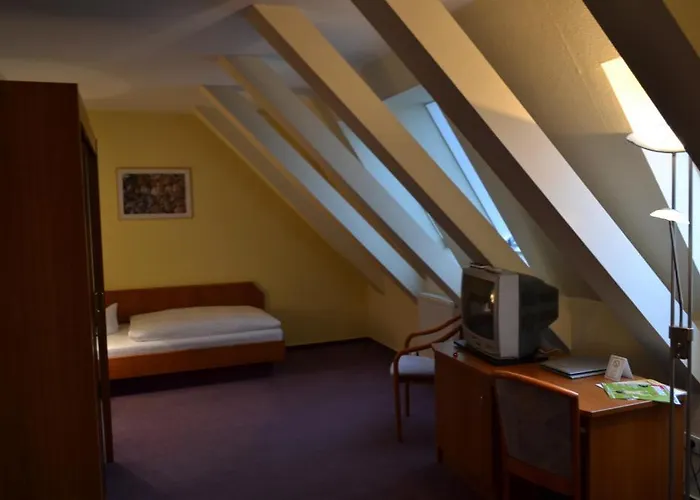 Hotel Grossbeeren 3*